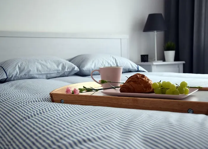 Zawiszy Czarnego 10 *